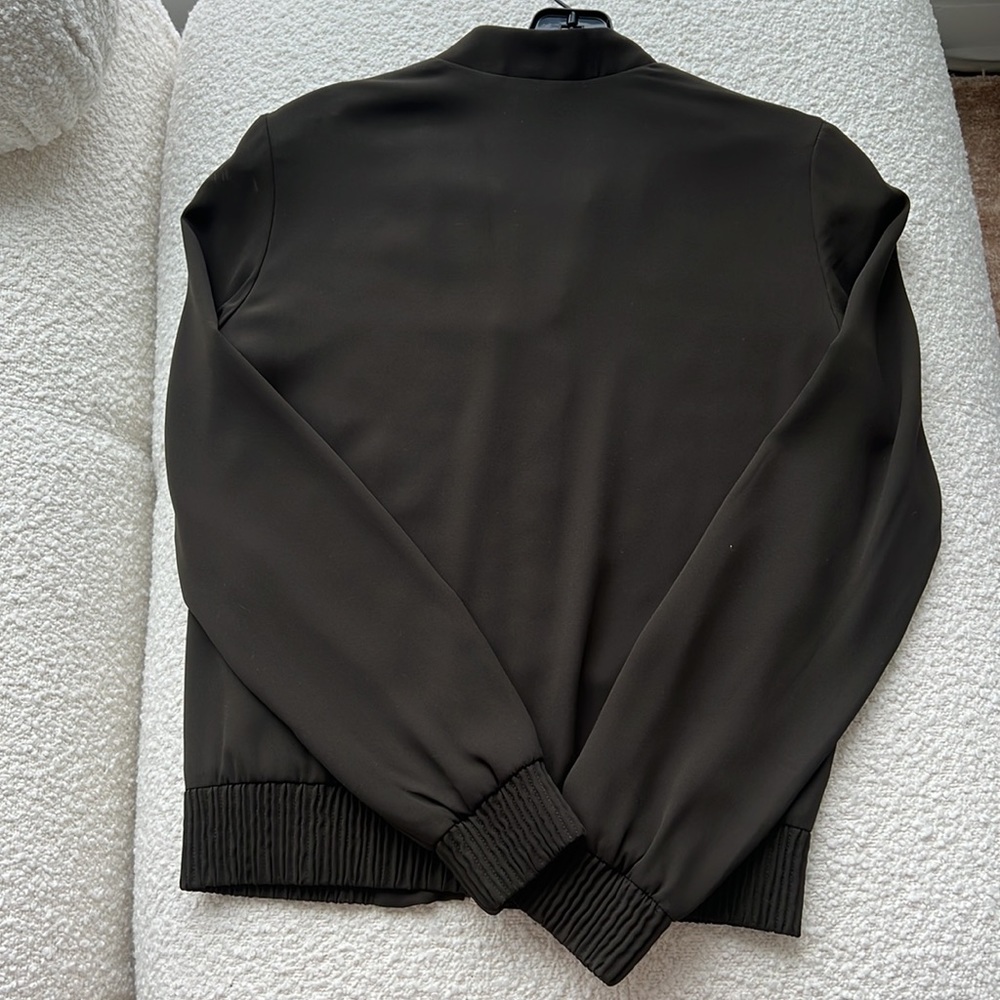 Aritzia olive jacket / zip up size xxs - Picture 4 of 5